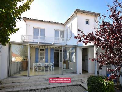 For sale Saint-gilles-croix-de-vie 3 rooms 91 m2 Vendee (85800) photo 0