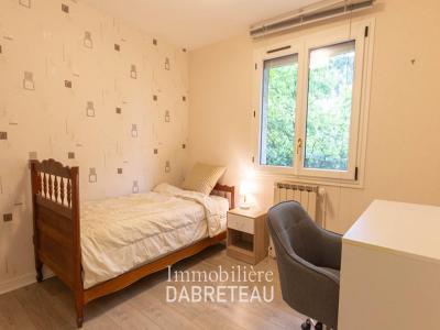 For rent Villeurbanne 5 rooms 113 m2 Rhone (69100) photo 0