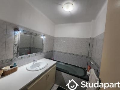 Louer Appartement Marseille-9eme-arrondissement Bouches du Rhone