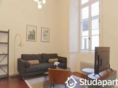 Louer Appartement 70 m2 Bordeaux