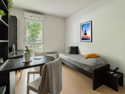 For sale Nantes 1 room 20 m2 Loire atlantique (44300) photo 0