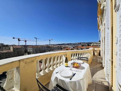 For sale Nice 5 rooms 111 m2 Alpes Maritimes (06000) photo 2