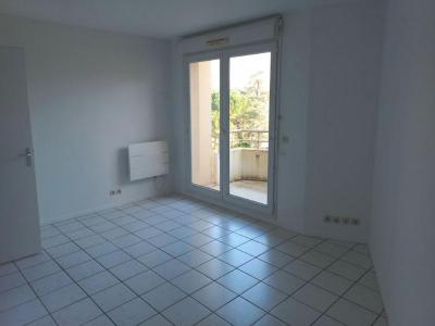 For rent Blanquefort 1 room 25 m2 Gironde (33290) photo 0