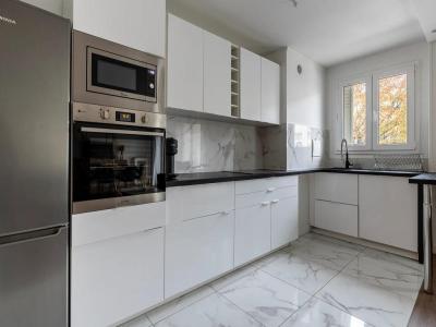 For sale Paris-10eme-arrondissement 5 rooms 95 m2 Paris (75010) photo 2