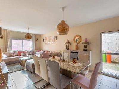 For sale Vaulx-en-velin 7 rooms 182 m2 Rhone (69120) photo 0