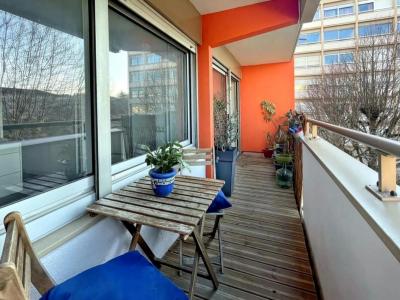 For sale Lyon-8eme-arrondissement 3 rooms 68 m2 Rhone (69008) photo 0