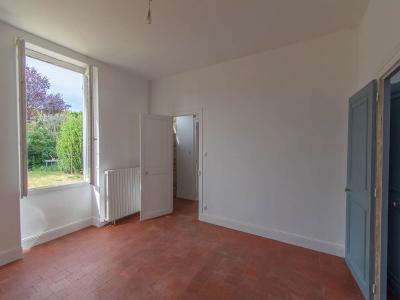For sale Vierzon 5 rooms 114 m2 Cher (18100) photo 4