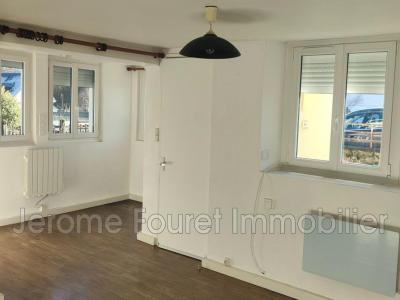 Acheter Immeuble Montaignac-saint-hippolyte 191600 euros