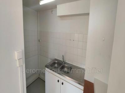 For rent Montaignac-saint-hippolyte 2 rooms 41 m2 Correze (19300) photo 2