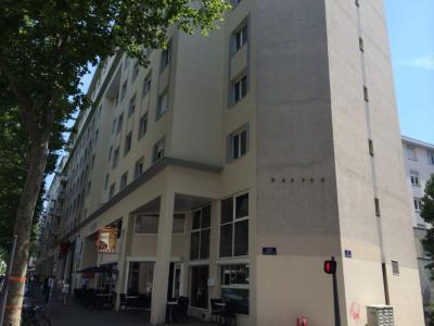For rent Lyon-7eme-arrondissement 2 rooms 32 m2 Rhone (69007) photo 0