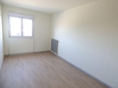 Louer Appartement Saint-satur 555 euros