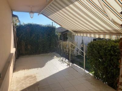 Acheter Maison 112 m2 Saint-trivier-de-courtes