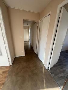 For rent Saint-julien-les-villas 5 rooms 79 m2 Aube (10800) photo 3