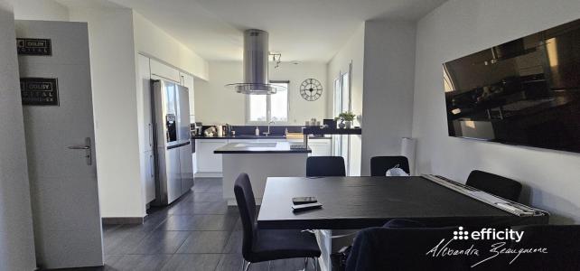 For sale Chauray 4 rooms 82 m2 Deux sevres (79180) photo 2