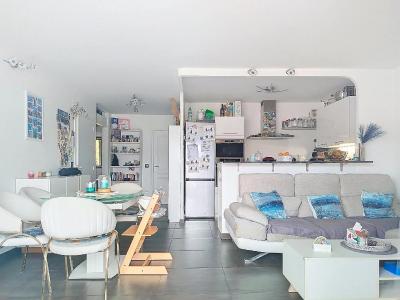 For sale LA-TRINIT? 3 rooms 69 m2 Alpes Maritimes (06340) photo 2