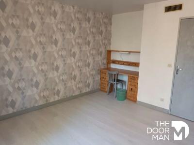 For sale Saint-florent-sur-cher 4 rooms 82 m2 Cher (18400) photo 2