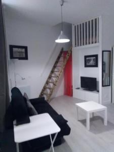 For rent Bordeaux 2 rooms 36 m2 Gironde (33000) photo 0