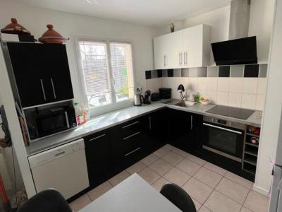 Louer Maison 95 m2 Saint-yzan-de-soudiac