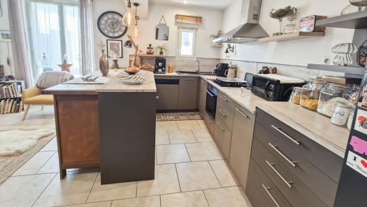 For sale Carpentras 3 rooms 70 m2 Vaucluse (84200) photo 2