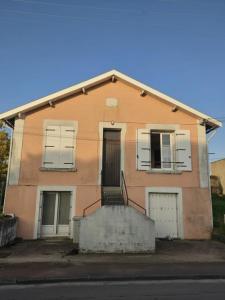 For sale Saintes 7 rooms 110 m2 Charente maritime (17100) photo 0