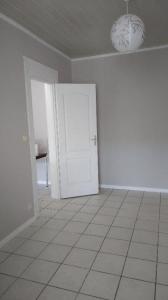 For rent Bordeaux 2 rooms 52 m2 Gironde (33000) photo 0