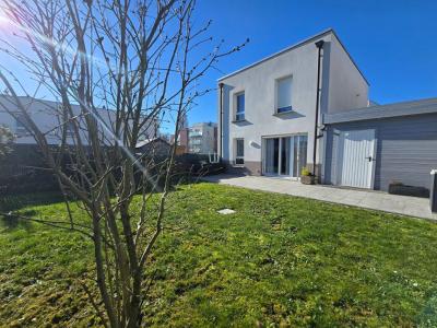 For sale Wattrelos 4 rooms 90 m2 Nord (59150) photo 0