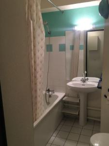 For rent Lyon-8eme-arrondissement 1 room 19 m2 Rhone (69008) photo 0