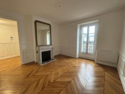 For rent Paris-2eme-arrondissement 2 rooms 62 m2 Paris (75002) photo 0