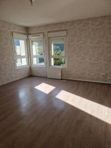 Louer Appartement 64 m2 Saint-hippolyte