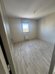 Louer Appartement Saint-julien-les-villas 595 euros