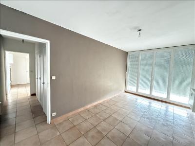 Louer Appartement Villeneuve-les-avignon 640 euros