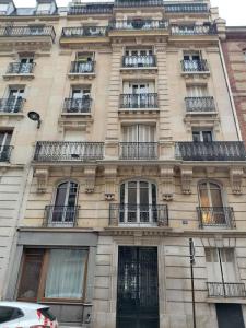 For sale Paris-18eme-arrondissement 2 rooms 23 m2 Paris (75018) photo 0