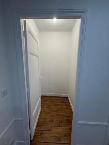 Louer Appartement Paris-12eme-arrondissement 1353 euros