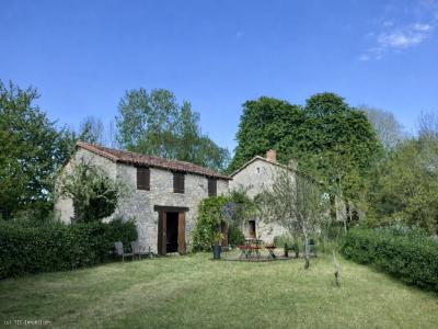 For sale Aunac 6 rooms 146 m2 Charente (16460) photo 0