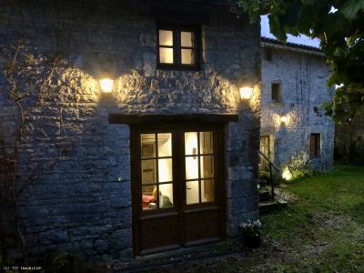 For sale Aunac 6 rooms 146 m2 Charente (16460) photo 2