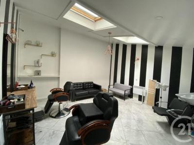 Louer Commerce 53 m2 Pont-sainte-maxence