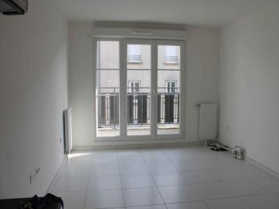 Louer Appartement Plessis-bouchard 970 euros