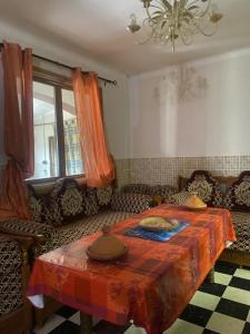 For sale Chateaurenard 5 rooms 145 m2 Bouches du Rhone (13160) photo 2