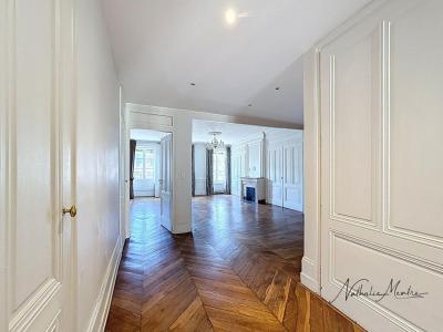 For sale Lyon-6eme-arrondissement 3 rooms 103 m2 Rhone (69006) photo 2