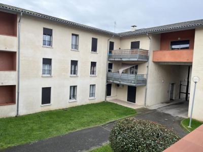 For rent Castelsarrasin 1 room 34 m2 Tarn et garonne (82100) photo 0
