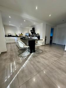 Annonce Vente 5 pi�ces Maison Fare-les-oliviers 13