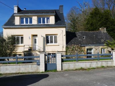 For sale Faouet 4 rooms 110 m2 Morbihan (56320) photo 0
