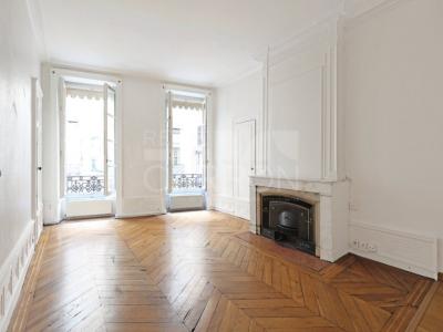 For sale Lyon-1er-arrondissement 3 rooms 72 m2 Rhone (69001) photo 0