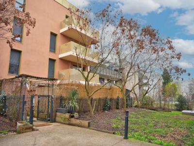 For sale Bron 4 rooms 82 m2 Rhone (69500) photo 0