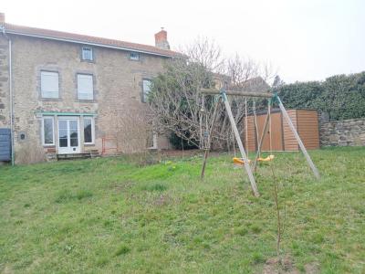 For rent Volvic 6 rooms 162 m2 Puy de dome (63530) photo 0