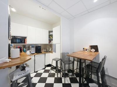 Louer Commerce 215 m2 Paris-8eme-arrondissement