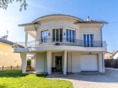 For sale Neuville-sur-saone 5 rooms 233 m2 Rhone (69250) photo 0