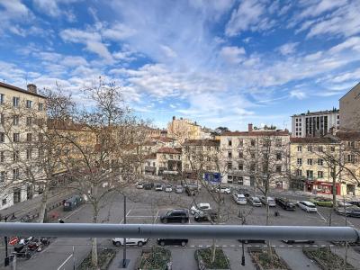 Louer Appartement 77 m2 Lyon-4eme-arrondissement