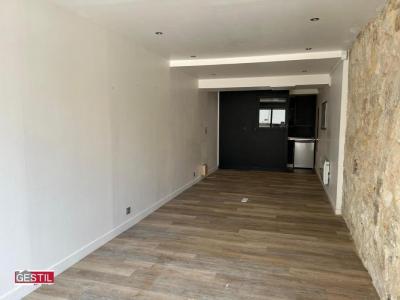 Louer Local commercial 27 m2 Ennery