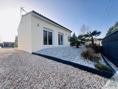 For sale Saint-michel 5 rooms 99 m2 Charente (16470) photo 0